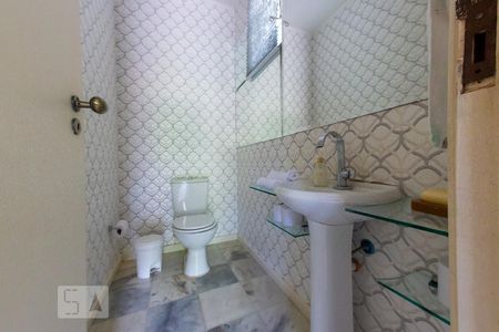 Casa à venda com 500m², 4 quartos e 4 vagas Casa à venda com 500m², 4 quartos e 4 vagasBanheiro 3 (social)