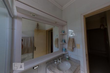 Casa à venda com 500m², 4 quartos e 4 vagas Casa à venda com 500m², 4 quartos e 4 vagasBanheiro 2