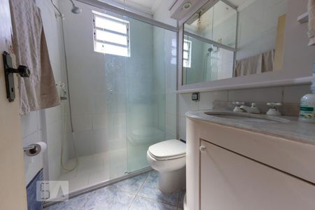 Casa à venda com 500m², 4 quartos e 4 vagas Casa à venda com 500m², 4 quartos e 4 vagasBanheiro 2