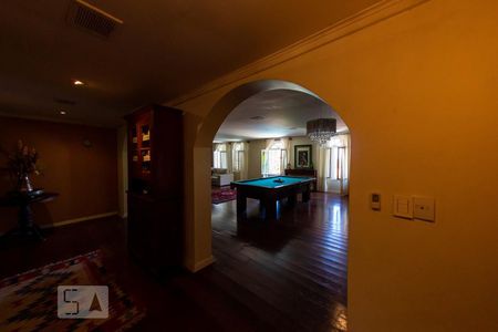 Casa à venda com 500m², 4 quartos e 4 vagas Casa à venda com 500m², 4 quartos e 4 vagasSala de Jogos