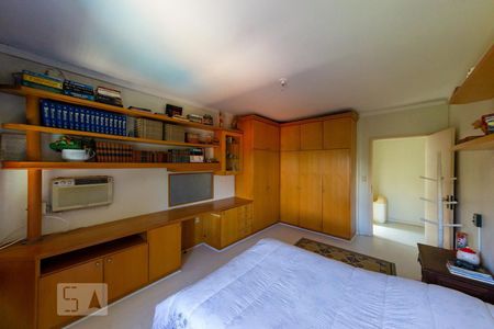 Casa à venda com 500m², 4 quartos e 4 vagas Casa à venda com 500m², 4 quartos e 4 vagasQuarto 3