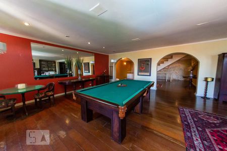 Casa à venda com 500m², 4 quartos e 4 vagas Casa à venda com 500m², 4 quartos e 4 vagasSala de Jogos