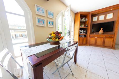 Casa à venda com 500m², 4 quartos e 4 vagas Casa à venda com 500m², 4 quartos e 4 vagasChurrasqueira 1