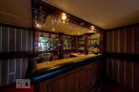 Casa à venda com 500m², 4 quartos e 4 vagas Casa à venda com 500m², 4 quartos e 4 vagasSala de Jogos Bar