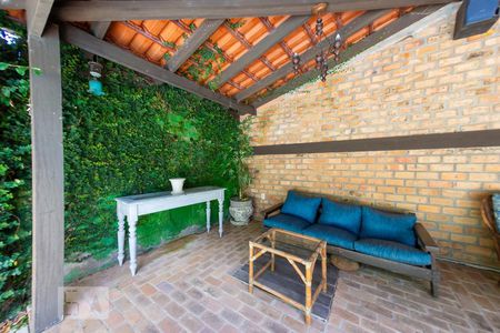 Casa à venda com 500m², 4 quartos e 4 vagas Casa à venda com 500m², 4 quartos e 4 vagasChurrasqueira 2