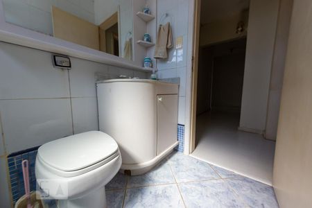 Casa à venda com 500m², 4 quartos e 4 vagas Casa à venda com 500m², 4 quartos e 4 vagasBanheiro 2