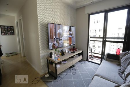 Sala de apartamento para alugar com 3 quartos, 65m² em Vila Carbone, São Paulo