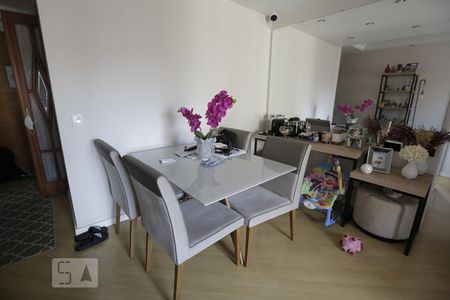 Sala de apartamento para alugar com 3 quartos, 65m² em Vila Carbone, São Paulo