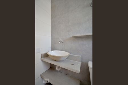 Apartamento para alugar com 38m², 1 quarto e sem vaga Apartamento para alugar com 38m², 1 quarto e sem vagaBanheiro