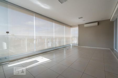 Apartamento para alugar com 138m², 2 quartos e 3 vagas Apartamento para alugar com 138m², 2 quartos e 3 vagasVaranda