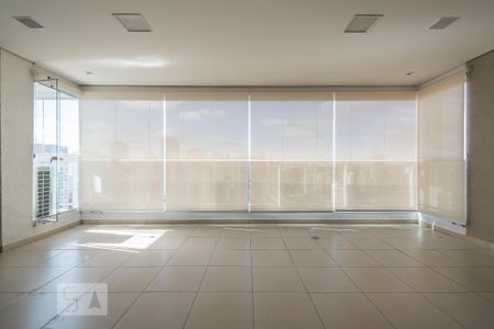 Apartamento para alugar com 138m², 2 quartos e 3 vagas Apartamento para alugar com 138m², 2 quartos e 3 vagasVaranda