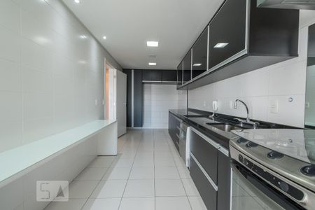 Apartamento para alugar com 138m², 2 quartos e 3 vagas Apartamento para alugar com 138m², 2 quartos e 3 vagasCozinha