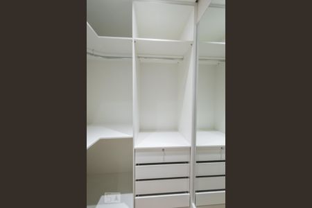 Apartamento para alugar com 138m², 2 quartos e 3 vagas Apartamento para alugar com 138m², 2 quartos e 3 vagasSuíte 1