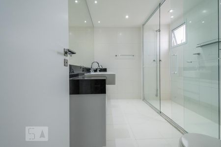 Apartamento para alugar com 138m², 2 quartos e 3 vagas Apartamento para alugar com 138m², 2 quartos e 3 vagasBanheiro Suíte 2