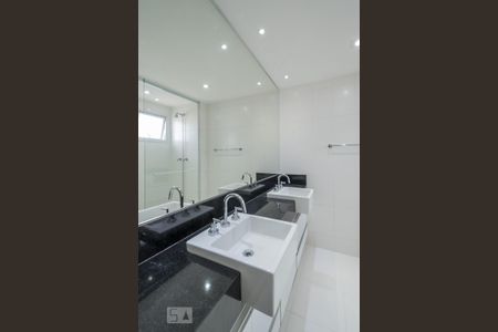 Apartamento para alugar com 138m², 2 quartos e 3 vagas Apartamento para alugar com 138m², 2 quartos e 3 vagasBanheiro Suíte 2