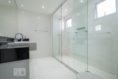 Apartamento para alugar com 138m², 2 quartos e 3 vagas Apartamento para alugar com 138m², 2 quartos e 3 vagasBanheiro Suíte 2