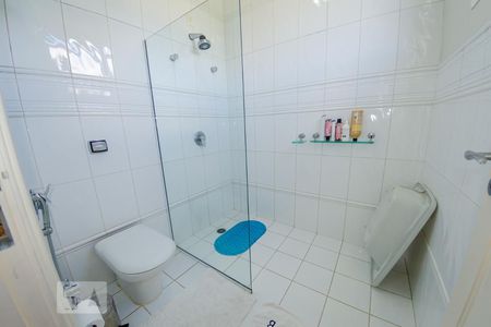 Casa para alugar com 350m², 5 quartos e 2 vagas Casa para alugar com 350m², 5 quartos e 2 vagasBanheiro 3