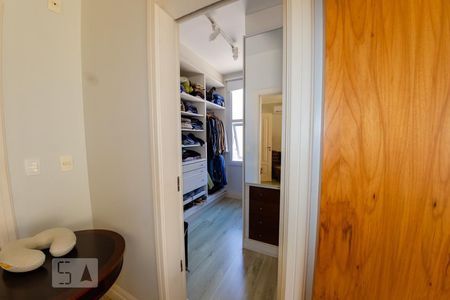 Casa para alugar com 350m², 5 quartos e 2 vagas Casa para alugar com 350m², 5 quartos e 2 vagasCloset