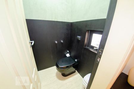 Casa para alugar com 350m², 5 quartos e 2 vagas Casa para alugar com 350m², 5 quartos e 2 vagasLavabo