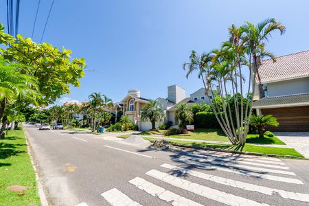 Casa para alugar com 350m², 5 quartos e 2 vagas Casa para alugar com 350m², 5 quartos e 2 vagasVista da rua