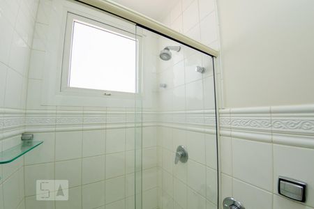 Casa para alugar com 350m², 5 quartos e 2 vagas Casa para alugar com 350m², 5 quartos e 2 vagasBanheiro 2