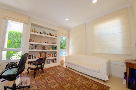 Casa para alugar com 350m², 5 quartos e 2 vagas Casa para alugar com 350m², 5 quartos e 2 vagasSala