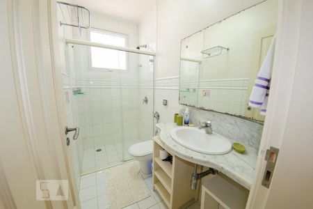 Casa para alugar com 350m², 5 quartos e 2 vagas Casa para alugar com 350m², 5 quartos e 2 vagasBanheiro 2