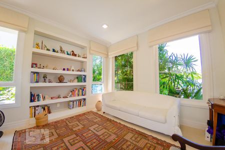 Casa para alugar com 350m², 5 quartos e 2 vagas Casa para alugar com 350m², 5 quartos e 2 vagasSala