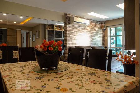 Sala de apartamento à venda com 4 quartos, 110m² em Recreio dos Bandeirantes, Rio de Janeiro