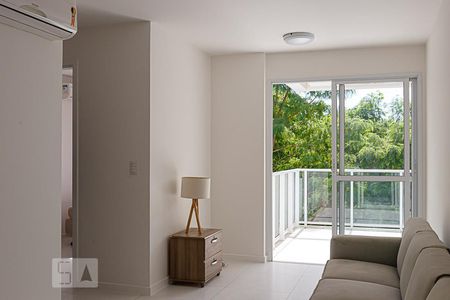 Sala de apartamento à venda com 2 quartos, 66m² em Recreio dos Bandeirantes, Rio de Janeiro