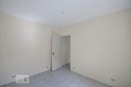 Quarto 2 de casa para alugar com 2 quartos, 100m² em Vila Brasilina, São Paulo