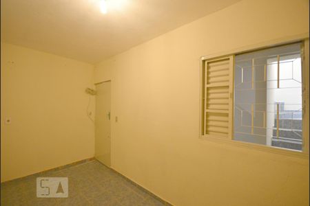 Quarto Fundos de casa para alugar com 2 quartos, 100m² em Vila Brasilina, São Paulo