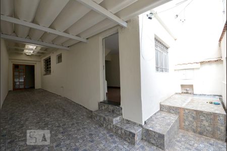 Garagem de casa para alugar com 2 quartos, 100m² em Vila Brasilina, São Paulo