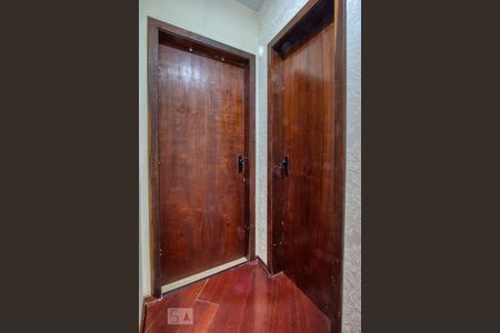 Corredor de apartamento para alugar com 2 quartos, 72m² em Bigorrilho, Curitiba