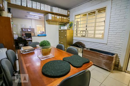 Casa à venda com 90m², 3 quartos e 2 vagasSala