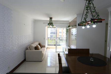 Sala  de apartamento para alugar com 3 quartos, 74m² em Jardim Parque Morumbi, São Paulo