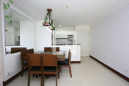 Sala  de apartamento para alugar com 3 quartos, 74m² em Jardim Parque Morumbi, São Paulo