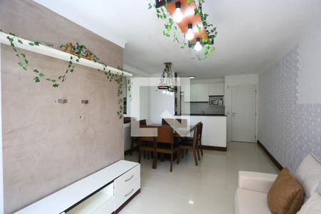 Sala  de apartamento para alugar com 3 quartos, 74m² em Jardim Parque Morumbi, São Paulo