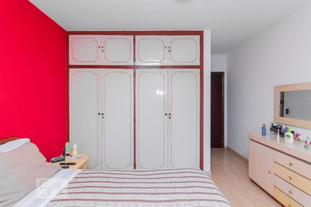 Casa à venda com 200m², 3 quartos e 3 vagasSuíte