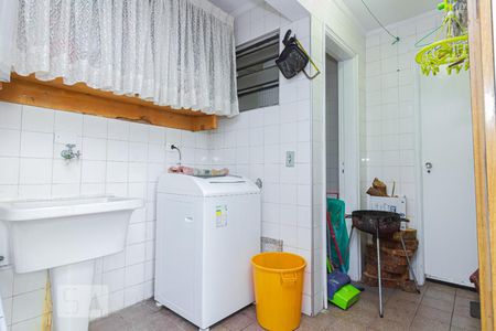 Casa à venda com 200m², 3 quartos e 3 vagasÁrea de Serviço