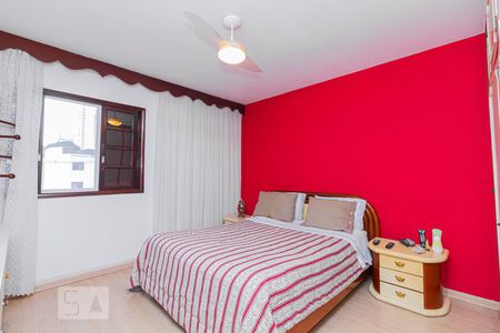 Casa à venda com 200m², 3 quartos e 3 vagasSuíte