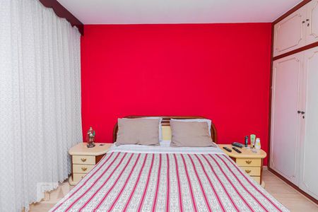 Casa à venda com 200m², 3 quartos e 3 vagasSuíte