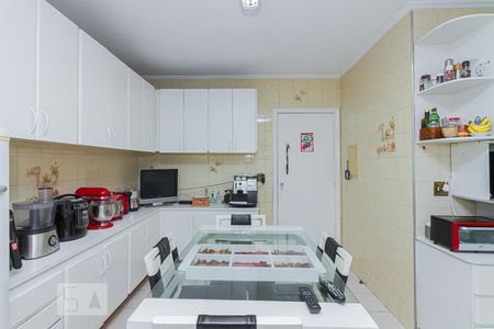 Casa à venda com 200m², 3 quartos e 3 vagasCozinha