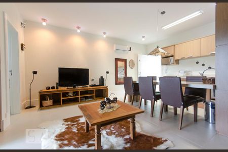 Sala de apartamento para alugar com 1 quarto, 100m² em Canasvieiras, Florianópolis