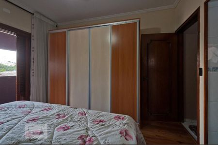 Casa à venda com 481m², 4 quartos e 8 vagasSuíte