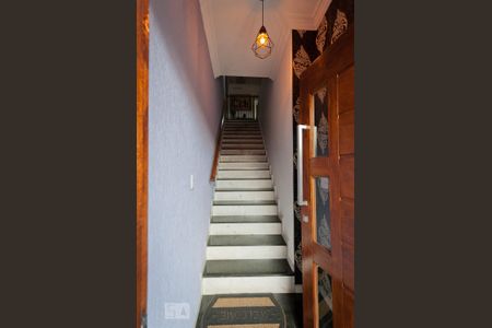 Casa à venda com 481m², 4 quartos e 8 vagasEscada