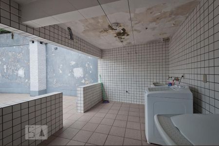 Casa à venda com 481m², 4 quartos e 8 vagasLavanderia