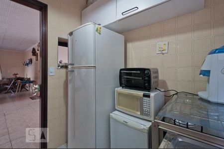 Casa à venda com 481m², 4 quartos e 8 vagasCozinha 2- Edícula