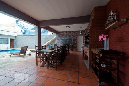 Casa à venda com 481m², 4 quartos e 8 vagasChurrasqueira