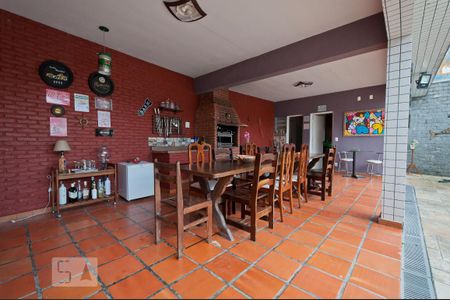 Casa à venda com 481m², 4 quartos e 8 vagasChurrasqueira